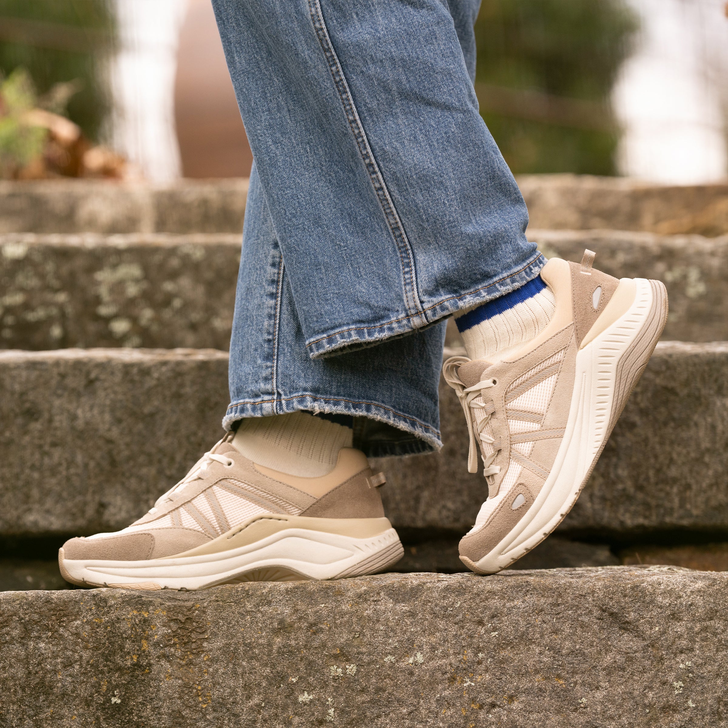 Poppy Dune Suede - Image 2